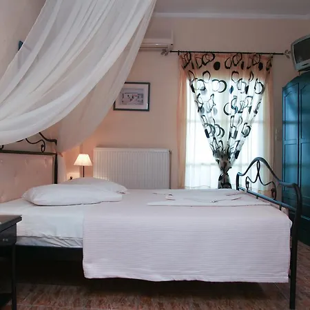 Equanimity Apartment Fira (Santorini)